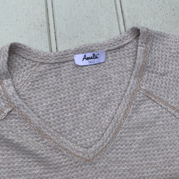 Amalli Talli Vee Neck Waffle Top - Picture 5 of 5